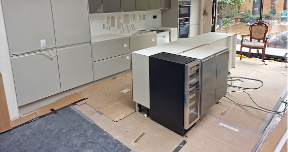 Bianco Raffaelo quartz kitchen worktop befor