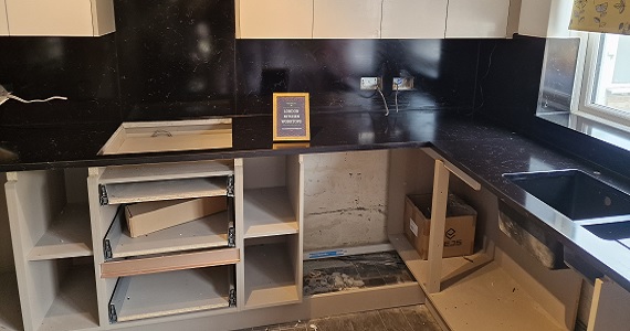 Black Carrara quartz kitchen worktop After