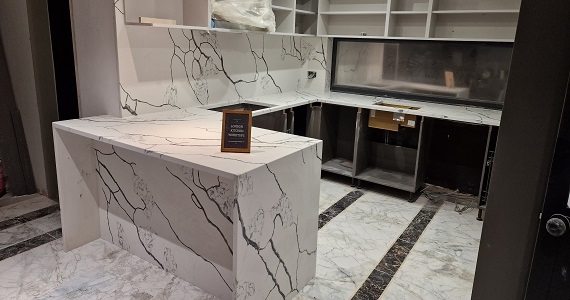 calacatta charcoal quartz kitchen worktop After