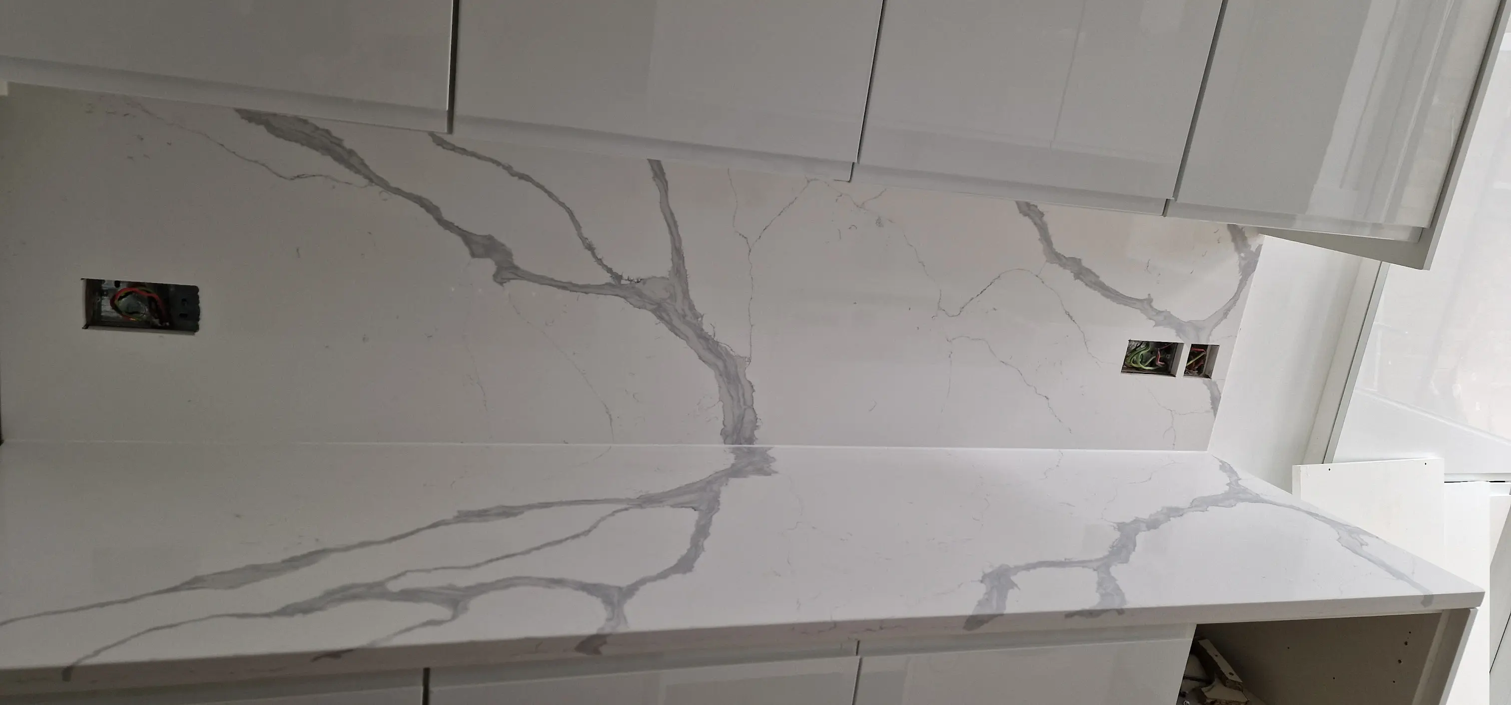 Quartz Splashback Southall Matching quartz splashback and worktop in Southall
